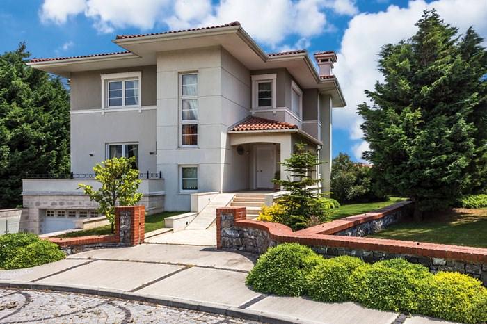 West Wall Marina Villalari Istanbul Europe / Beylikduzu