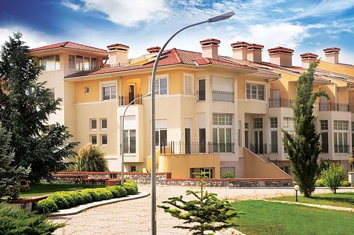 West Wall Marina Villalari Istanbul Europe / Beylikduzu