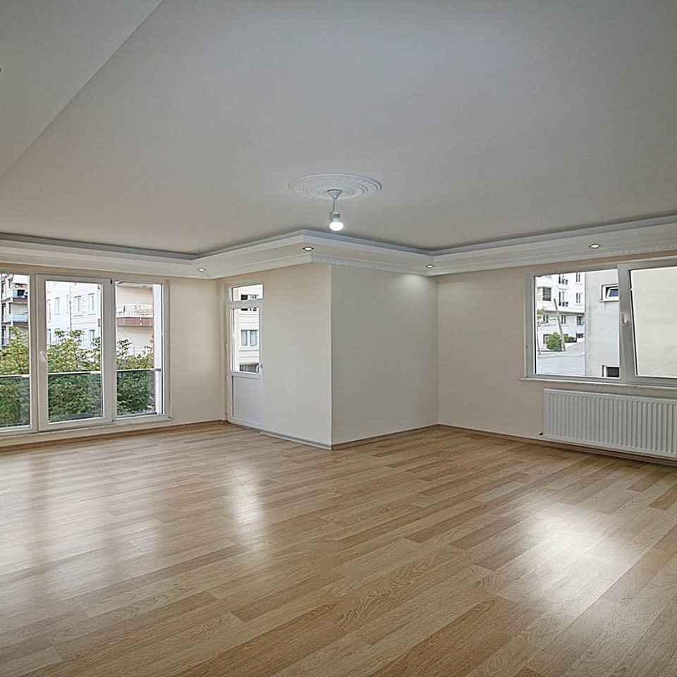 شقة سكنية للبيع في اسطنبول أوروبا بيلك دوزو