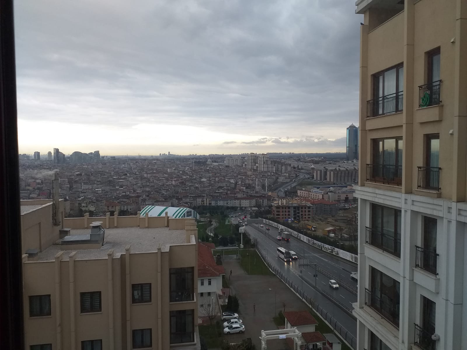 شقة للبيع باطلالة رائعة في اسطنبول إسنلر