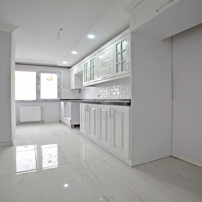 شقة سكنية للبيع في اسطنبول أوروبا بيلك دوزو