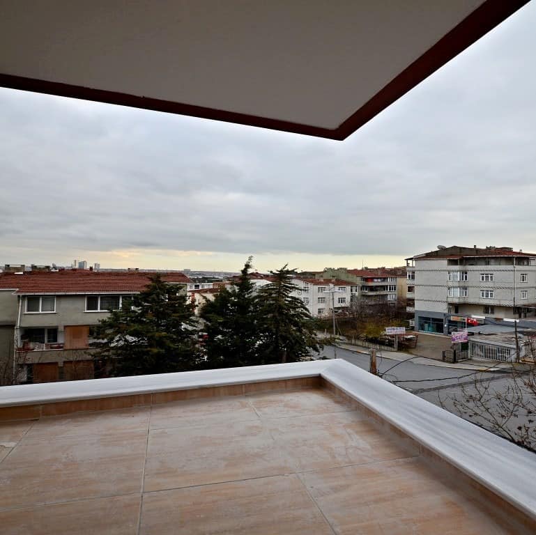 شقة سكنية للبيع في اسطنبول أوروبا بيلك دوزو