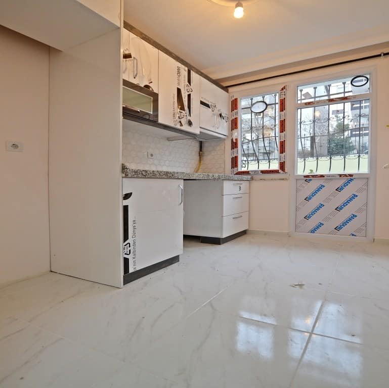 شقة سكنية للبيع في اسطنبول أوروبا بيلك دوزو