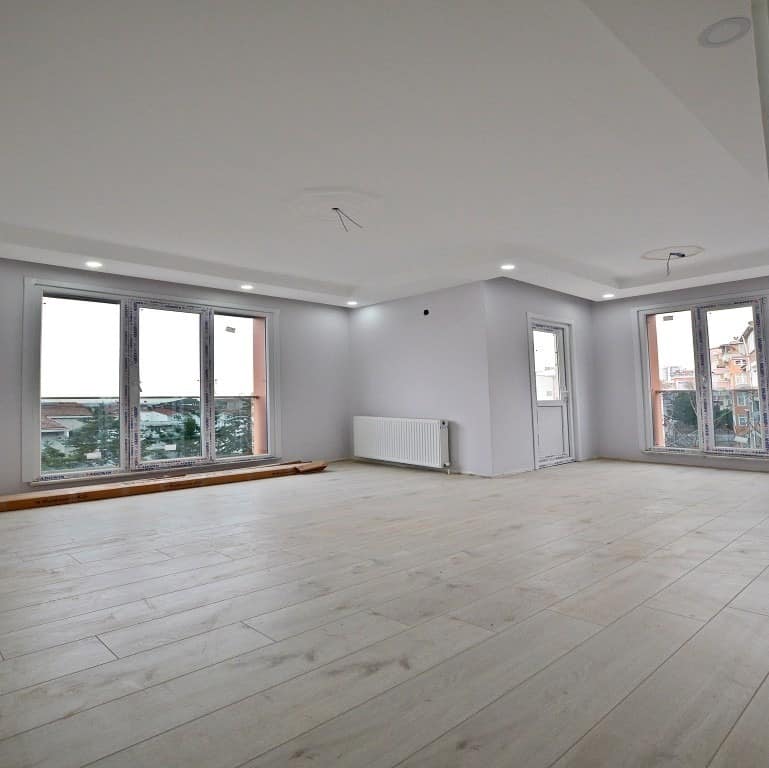 شقة سكنية للبيع في اسطنبول أوروبا بيلك دوزو