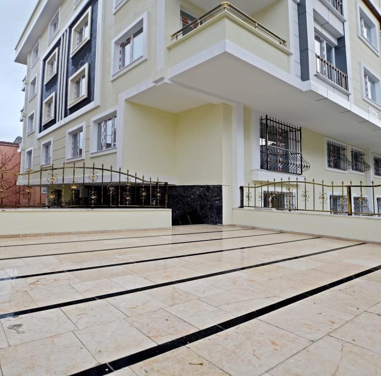شقة سكنية للبيع في اسطنبول أوروبا بيلك دوزو
