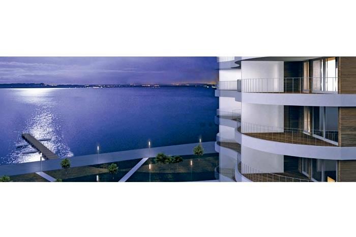 Blue Lake Istanbul Europe / Kucukcekmece