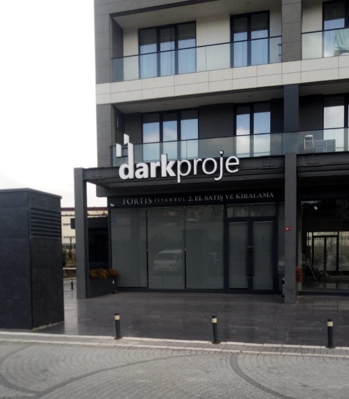 محل تجاري للبيع في اسطنبول بمنطقة باسن اكسبريس